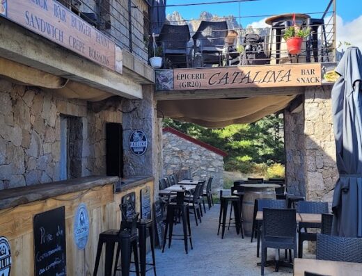 Catalina, Col De Bavella ( Bar , restaurant et épicerie GR20)