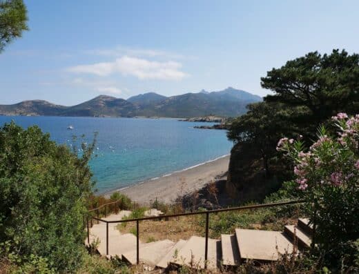 Plage du village de Galéria