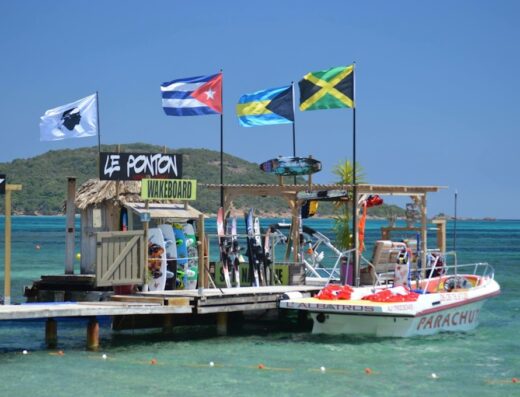 LE PONTON